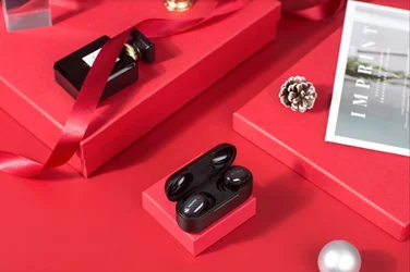 بررسی دیجیاتو: هدفون وان مور True Wireless ANC